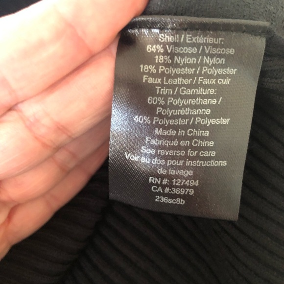 Fitted tank with pleather sides - Picture 2 of 2